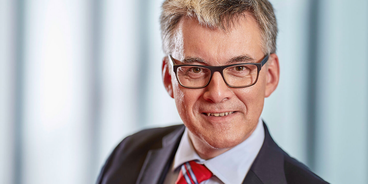 Hjalmar Stemmann-Praesident der Handwerkskammer Hamburg Hjalmar Stemmann-Praesident der Handwerkskammer Hamburg