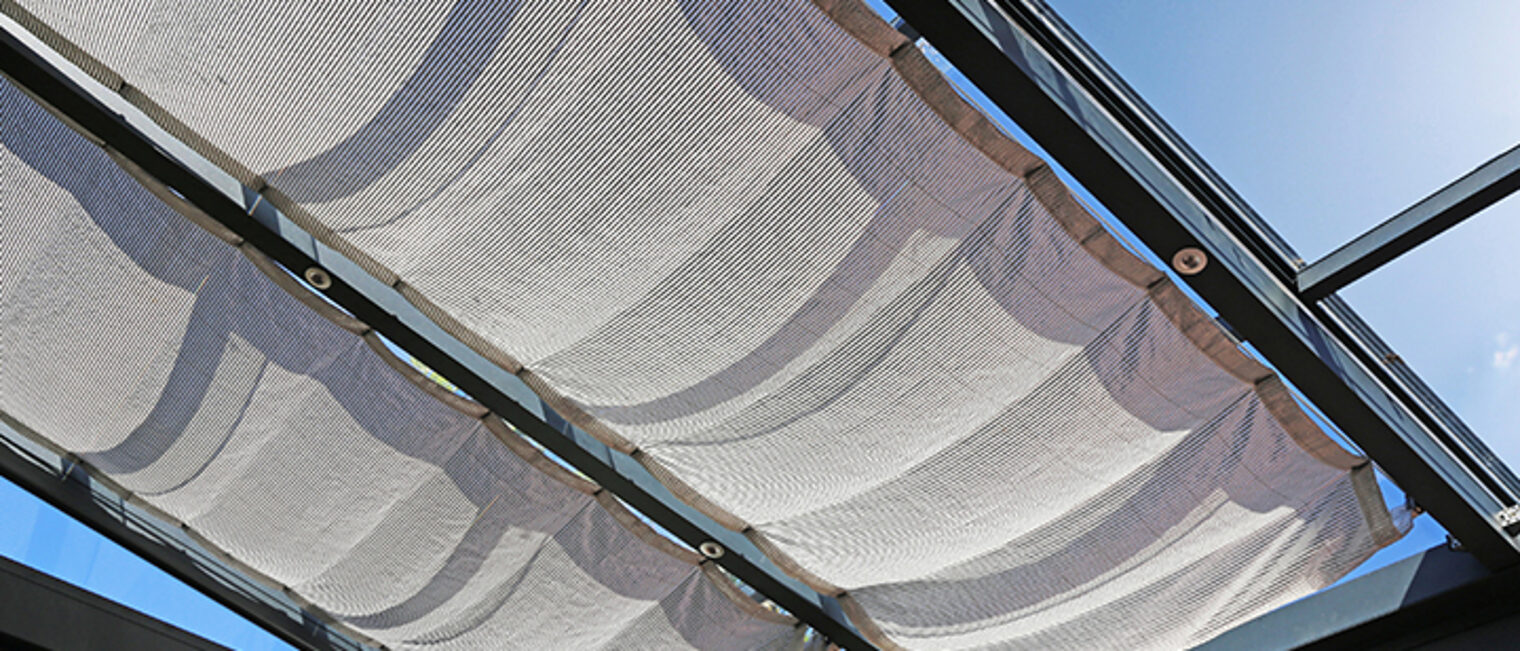 Sonnenschutzdach auf Terrasse
