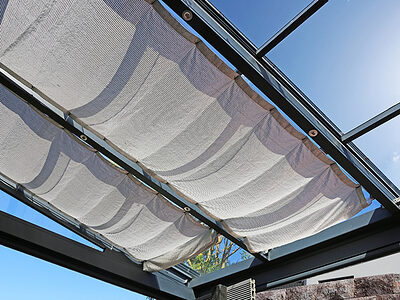 Sonnenschutzdach auf Terrasse