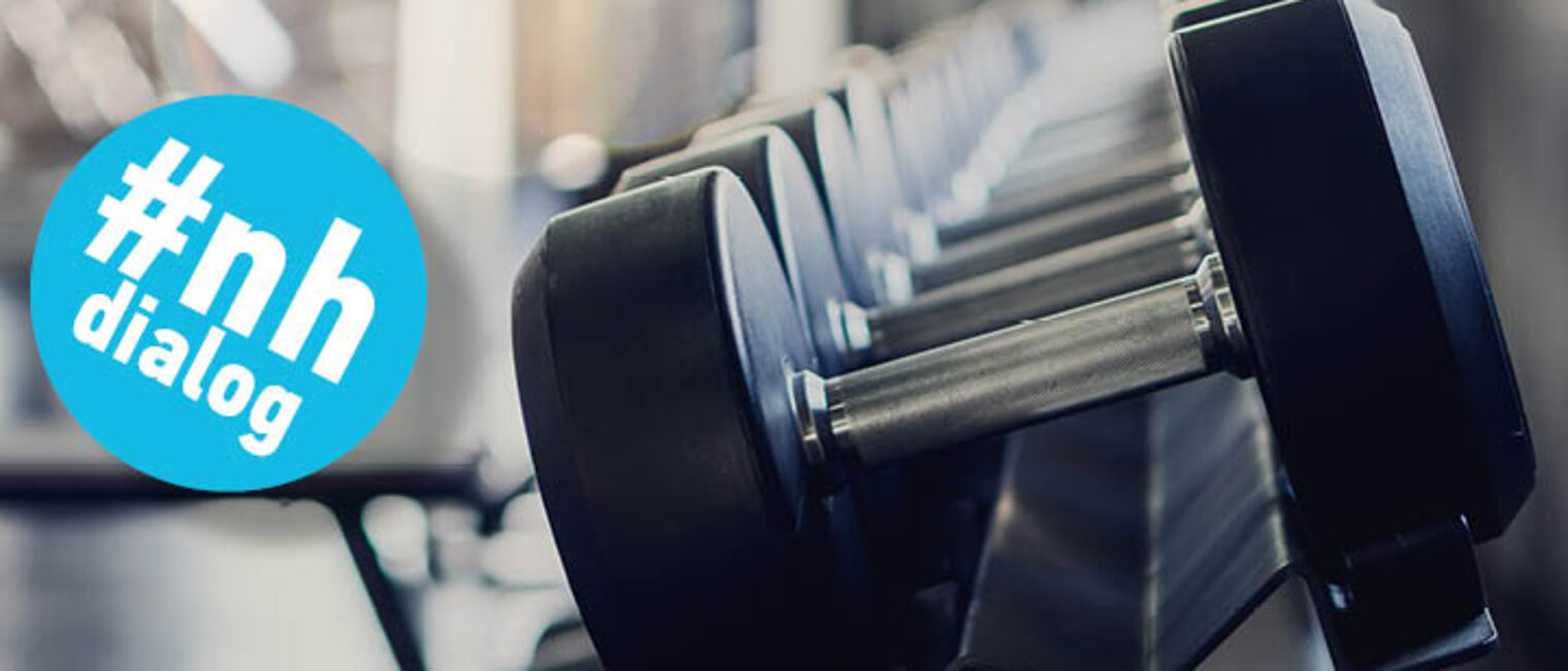 Hanteln im Fitnessraum Hanteln im Fitnessraum