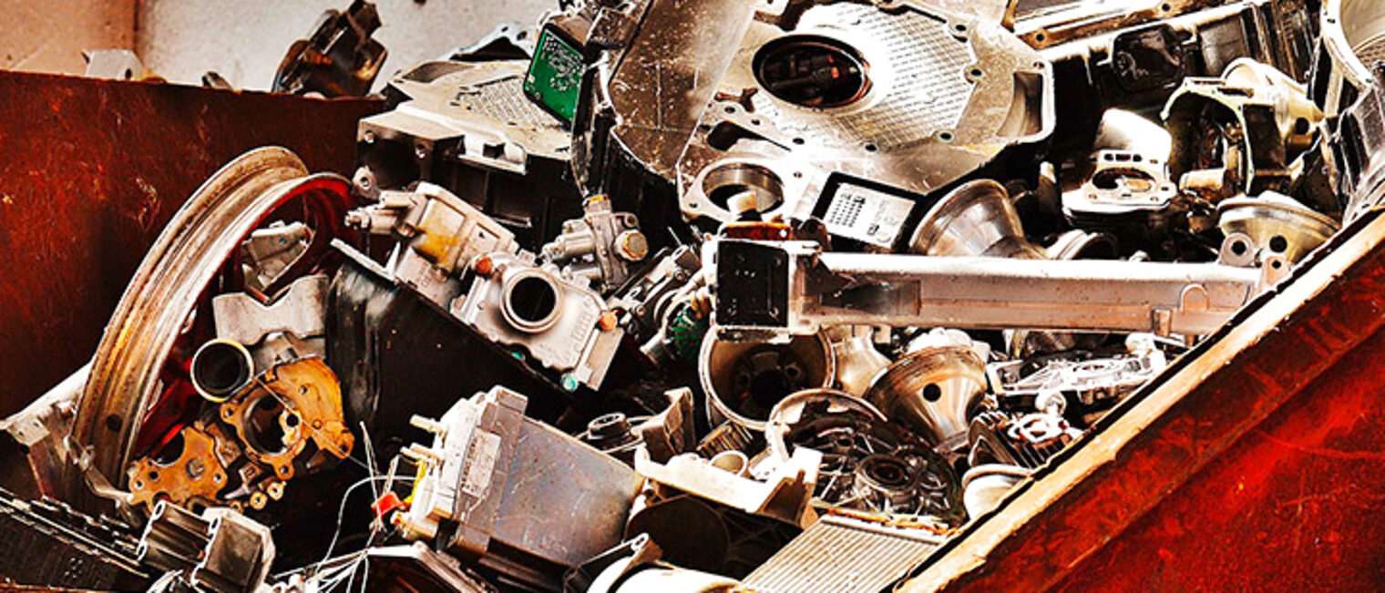 Metallschrott in einem Container