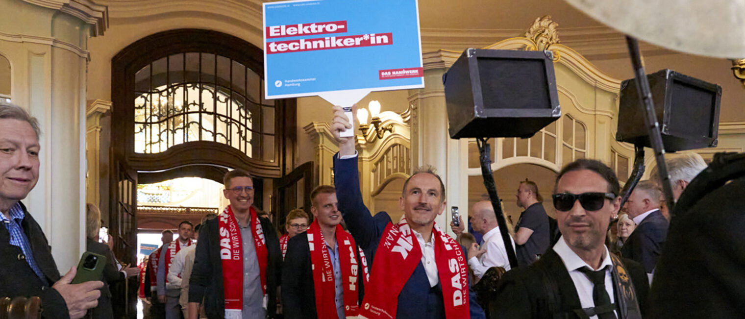 Einzug der Meister*innen in den Michel Einzug der Meister*innen in den Michel