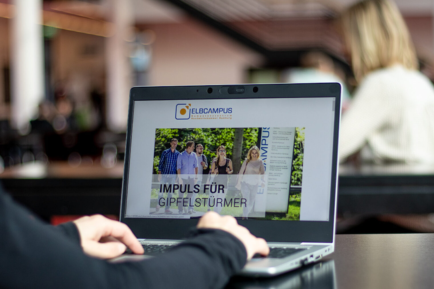 ELBCAMPUS: Newsletter abonnieren