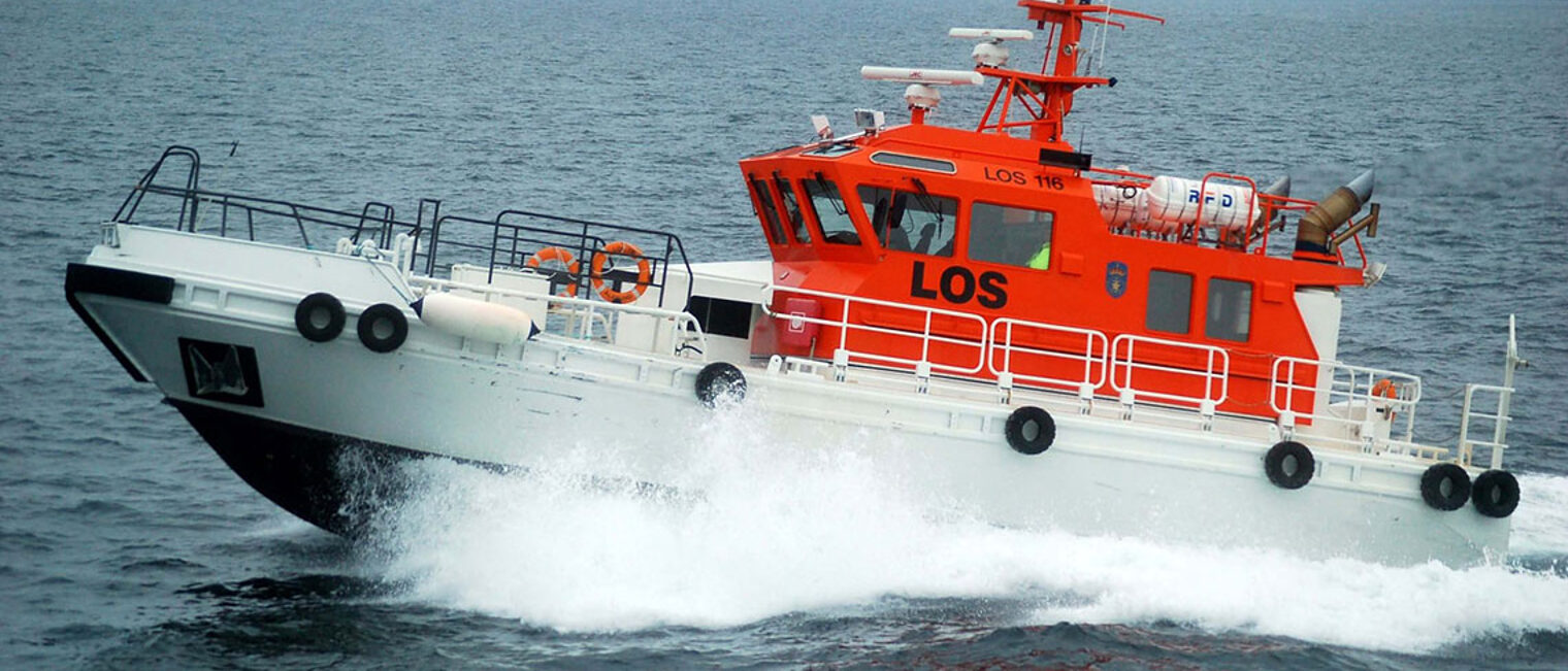Lotsenboot in voller Fahrt