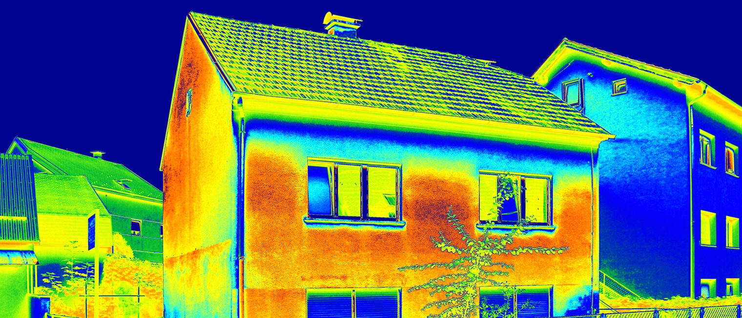 Haus, aufgenommen mit einer Wärmebildkamera