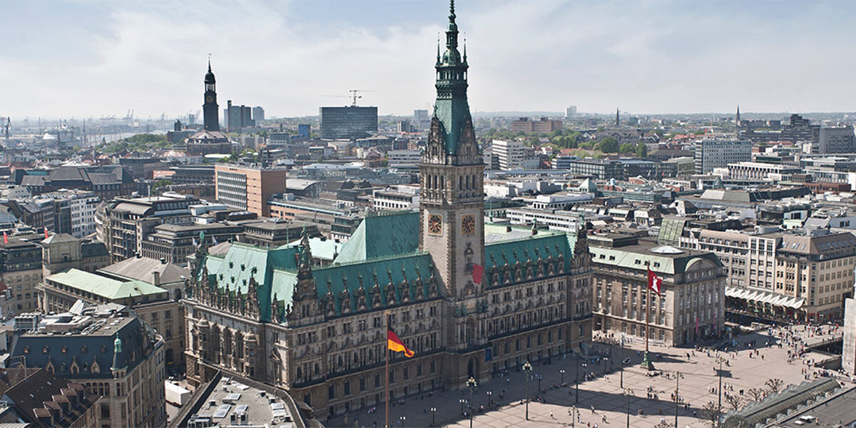 Rathaus Hamburg 1140x489-Foto-
