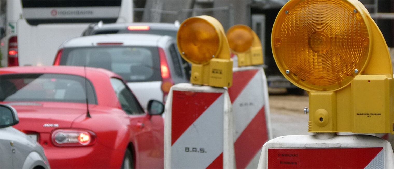 Baustelle Stau Straßenverkehr