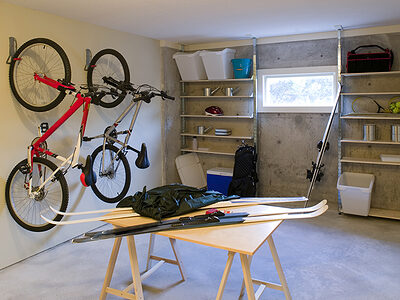 interior garage storage shelves Schlagwort(e): "Basement, Architecture And Buildings, Below, Bicycle, Bin/tub, Cement, Cement Floor, Concrete, Container, Detached House, Floor, Garage, Home Interior, Homes", House, Indoors, Inside Of, Mansion, Messy, Mountain Bike, Organization, Paint Can, Plastic Container, Real Estate, Residential Structure, Shelf, Ski, Storage Compartment, Storage Room, Table, Two Car Garage